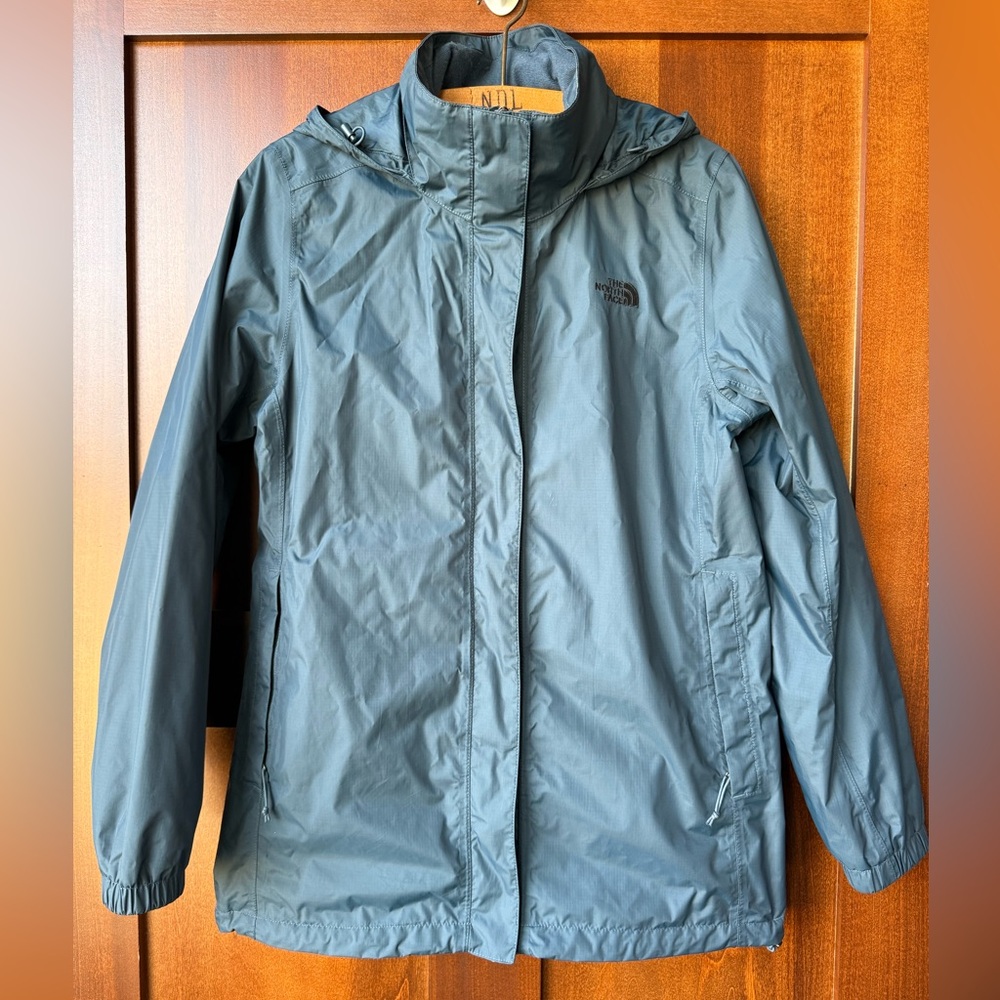 Women’s The North Face Blue Rain Coat Size Large